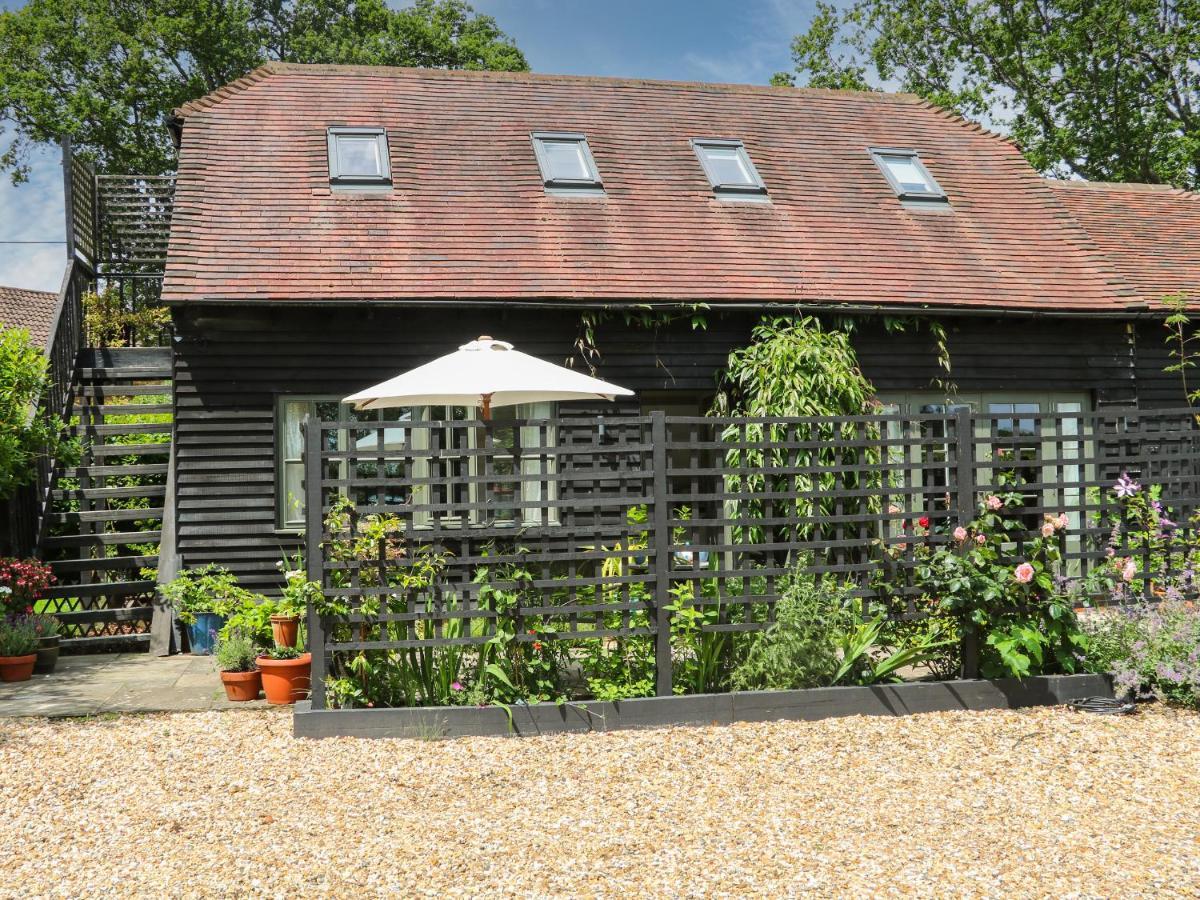 The Barn At Sandhole Cottage Tonbridge Exteriör bild