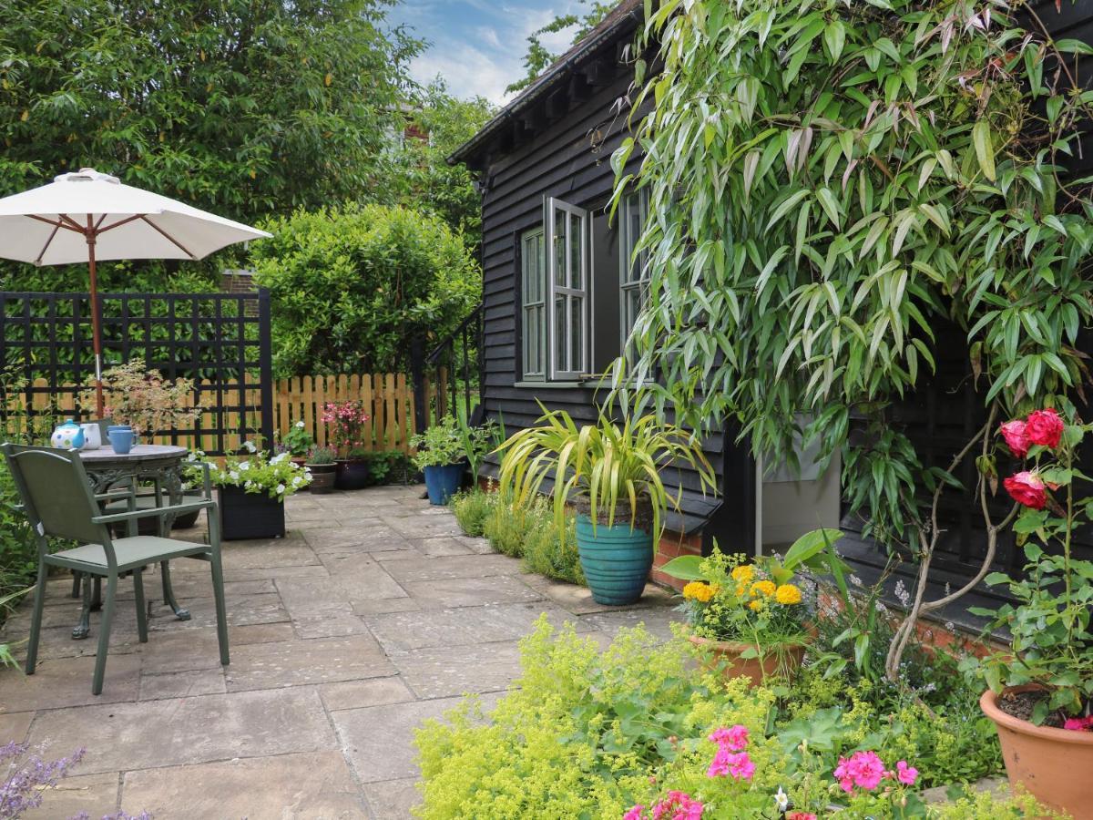 The Barn At Sandhole Cottage Tonbridge Exteriör bild